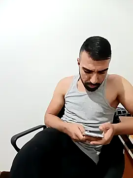 Snapshot of SertSikici022 chatting on 12.20.24 SertSikici022 online show from 12.20.24