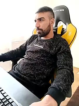 Snapshot of SertSikici022 chatting on 12.21.24 SertSikici022 online show from 12.21.24