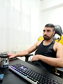 Snapshot of SertSikici022 chatting on 12.26.24 SertSikici022 online show from 12.26.24