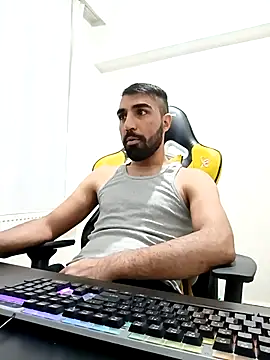 Snapshot of SertSikici022 chatting on 02.24.25 SertSikici022 online show from 02.24.25