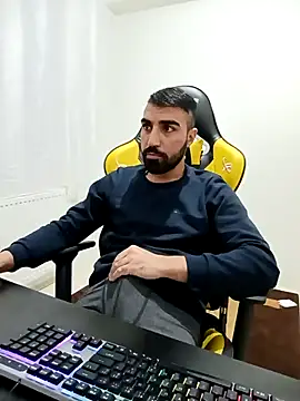 Snapshot of SertSikici022 chatting on 02.26.25 SertSikici022 online show from 02.26.25