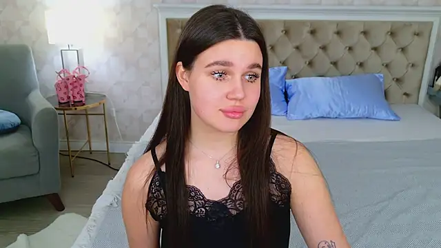 RihannaRose online show from 02.08.25