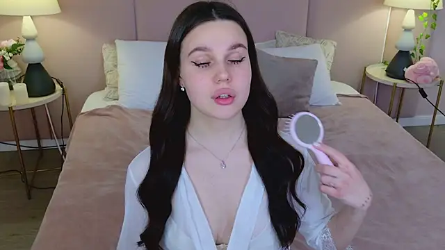 RihannaRose online show from 03.04.25