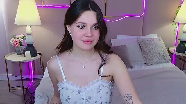 RihannaRose online show from 03.13.25