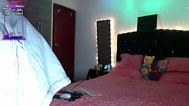 holy juli online show from 03.18.25