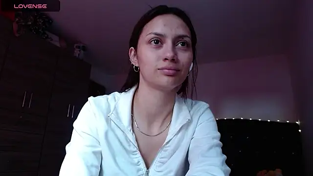 holy juli online show from 09.16.25