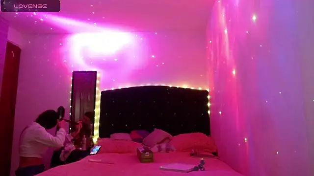 holy juli online show from 10.19.25