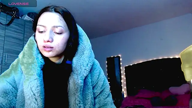 holy juli online show from 12.19.25