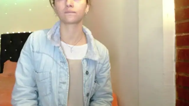 holy juli online show from 03.25.26