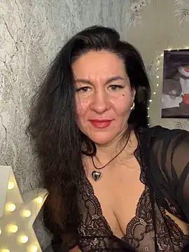Tina Moretti online show from 02.21.25