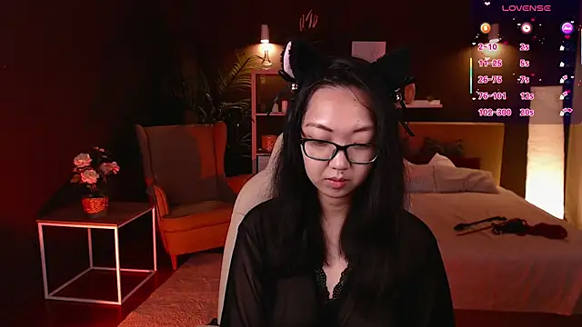 Snapshot of Marine_Vact chatting on 09.23.25 Marine Vact online show from 09.23.25