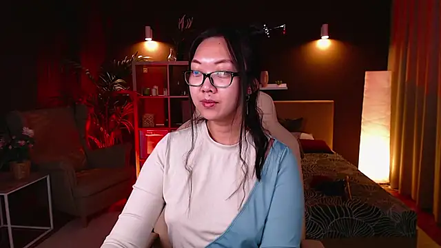 Snapshot of Marine_Vact chatting on 10.13.25 Marine Vact online show from 10.13.25