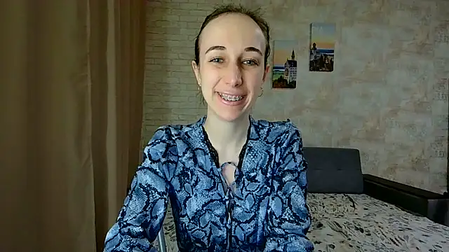 Snapshot of Anika_bloom chatting on 04.16.26 Anika bloom online show from 04.16.26