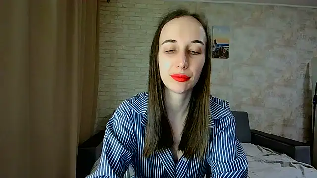 Snapshot of Anika_bloom chatting on 04.22.26 Anika bloom online show from 04.22.26