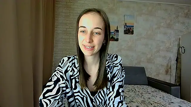 Snapshot of Anika_bloom chatting on 04.28.26 Anika bloom online show from 04.28.26
