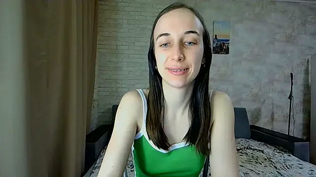 Snapshot of Anika_bloom chatting on 05.03.26 Anika bloom online show from 05.03.26