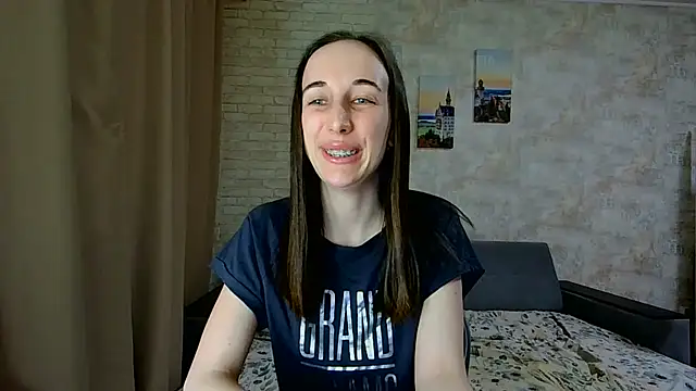 Snapshot of Anika_bloom chatting on 05.05.26 Anika bloom online show from 05.05.26