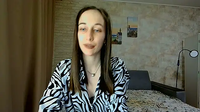 Snapshot of Anika_bloom chatting on 05.09.26 Anika bloom online show from 05.09.26