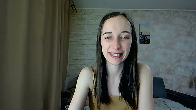 Snapshot of Anika_bloom chatting on 05.13.26 Anika bloom online show from 05.13.26