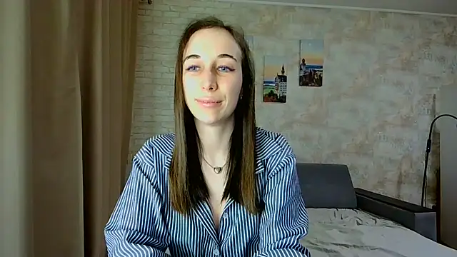 Snapshot of Anika_bloom chatting on 05.21.26 Anika bloom online show from 05.21.26