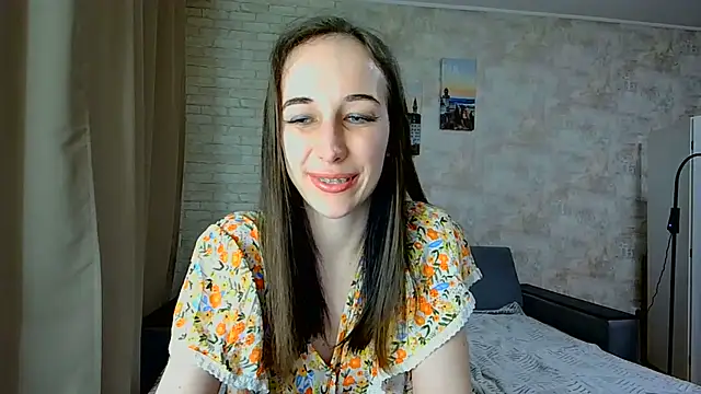 Snapshot of Anika_bloom chatting on 05.27.26 Anika bloom online show from 05.27.26