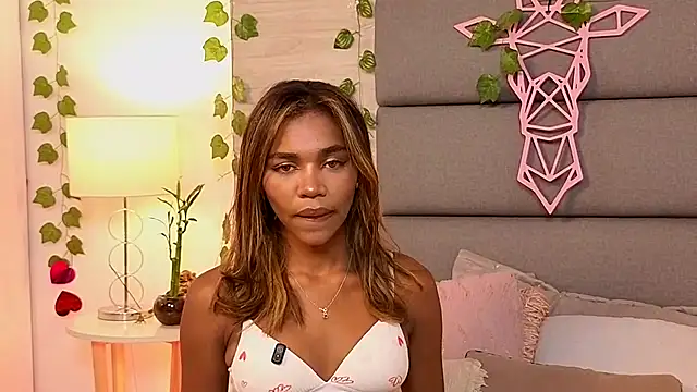 Lily Miiller online show from 10.05.25