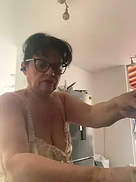 Sharongirl07 online show from 04.18.26