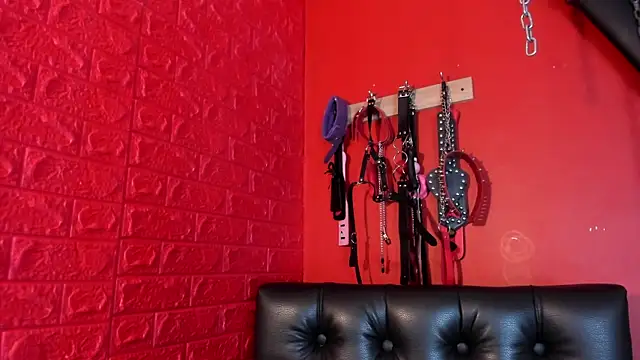 Snapshot of Monttserratt chatting on 09.30.25 Monttserratt online show from 09.30.25