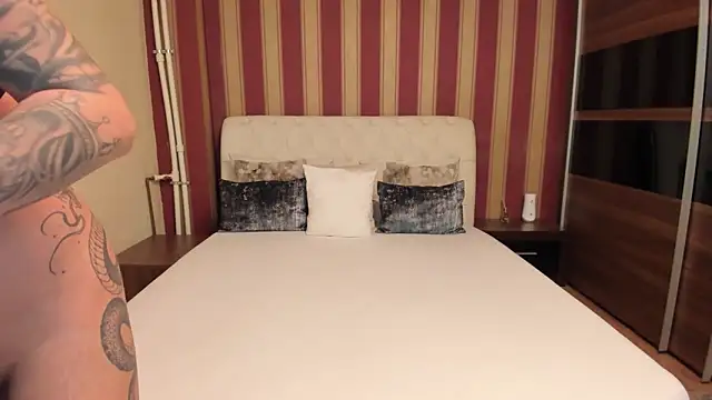 AshPage online show from 12.20.25