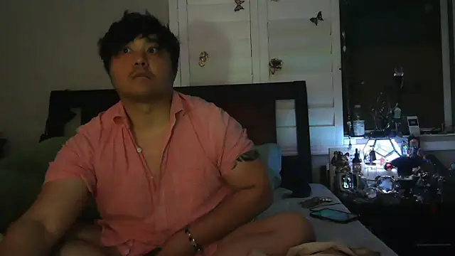 Snapshot of cloudyspun chatting on 01.11.25 cloudyspun online show from 01.11.25