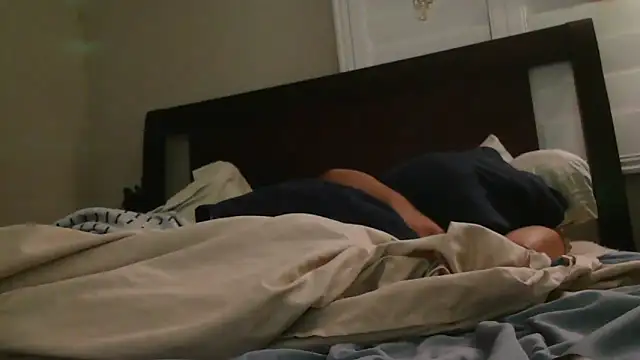 Snapshot of cloudyspun chatting on 11.12.25 cloudyspun online show from 11.12.25