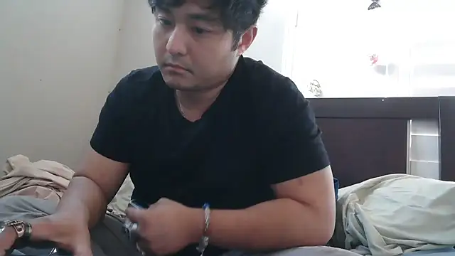 Snapshot of cloudyspun chatting on 11.21.25 cloudyspun online show from 11.21.25