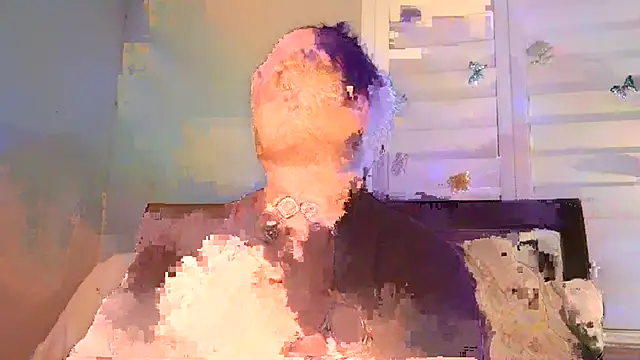 Snapshot of cloudyspun chatting on 02.18.26 cloudyspun online show from 02.18.26