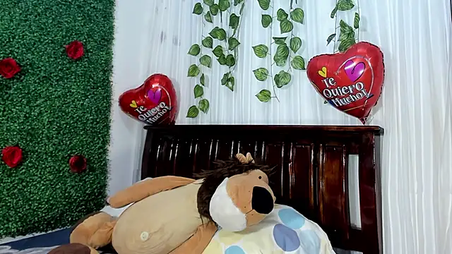 lina paola9 online show from 02.15.25