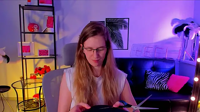 Sharon Evansi online show from 03.14.25