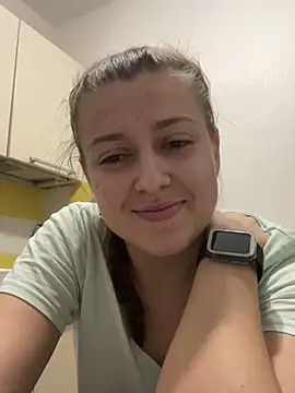 Snapshot of ViolaBloom22 chatting on 01.27.25 ViolaBloom22 online show from 01.27.25