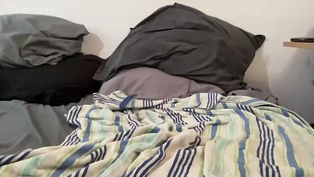 Snapshot of gothicboy18 chatting on 01.06.26 gothicboy18 online show from 01.06.26