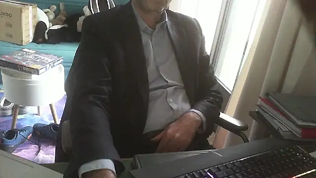 shyfrenchcock1 online show from 12.04.25