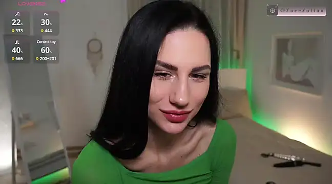 ZoeeZolton online show from 03.08.25