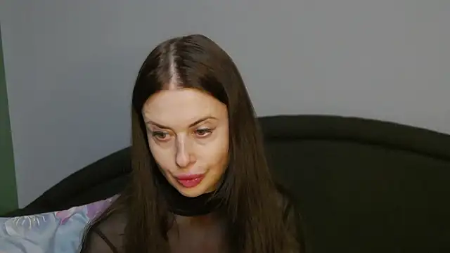 Mia Lovi online show from 02.28.25