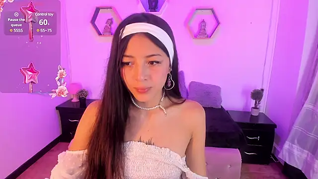 Snapshot of Meelanny_ds chatting on 12.04.24 Meelanny ds online show from 12.04.24