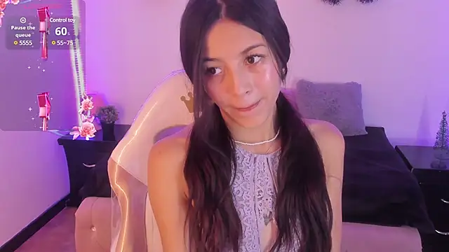 Snapshot of Meelanny_ds chatting on 12.28.24 Meelanny ds online show from 12.28.24