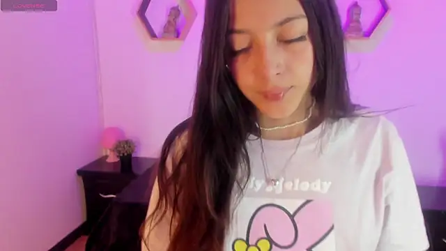 Snapshot of Meelanny_ds chatting on 01.06.25 Meelanny ds online show from 01.06.25