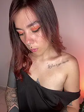 Snapshot of luccianagreyy chatting on 02.07.25 luccianagreyy online show from 02.07.25