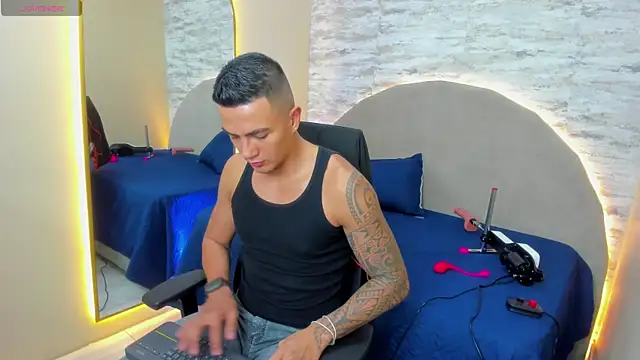 Aron Bolt online show from 01.30.25