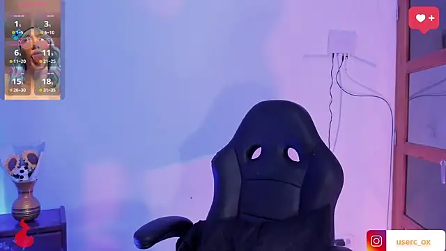 Snapshot of haanna_thompsoon chatting on 12.24.24 haanna thompsoon online show from 12.24.24