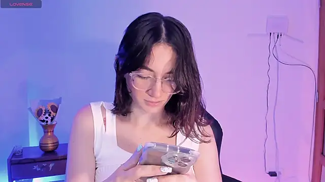 Snapshot of haanna_thompsoon chatting on 12.27.24 haanna thompsoon online show from 12.27.24