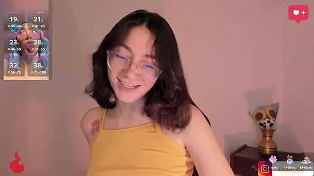 Snapshot of haanna_thompsoon chatting on 01.18.25 haanna thompsoon online show from 01.18.25