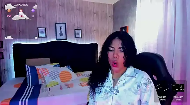 Snapshot of Edelaine_rogers chatting on 01.13.25 Edelaine rogers online show from 01.13.25