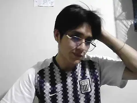 Snapshot of HardDick2 chatting on 05.16.26 HardDick2 online show from 05.16.26